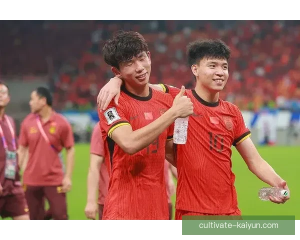 中国足球队备战亚洲杯 目标突破小组赛迎接强敌挑战